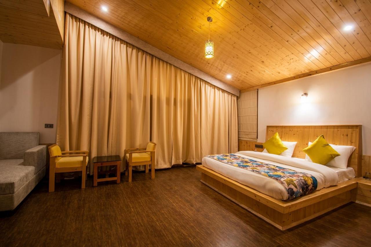 Rocky Mountain Jibhi Hotel Buitenkant foto